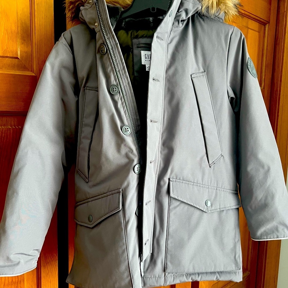 GAP Big Boys Down Parka Size XL Gray Never worn